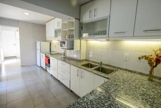 Casa amplia con garaje, pileta y aire acondicionado en todas las habitaciones en zona residencial de Mendoza - La Cieneguita - 5
