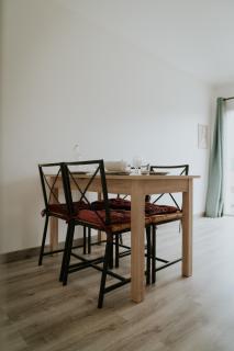 F2 spacieux et lumineux avec cuisine équipée - Saint-Genest-Lerpt - 6
