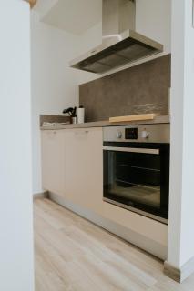 F2 spacieux et lumineux avec cuisine équipée - Saint-Genest-Lerpt - 3