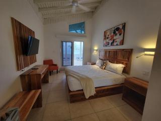 Merrils Deluxe at Veraclub - 0