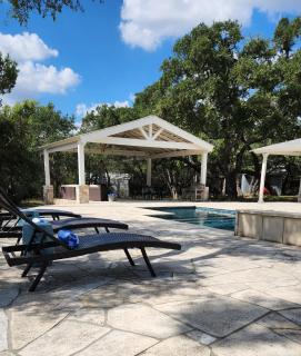Huge Pool in SW Austin on 2 Acres - Austin - 9