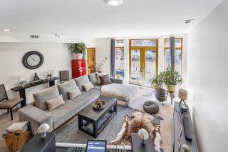 Designer Smart Home - Chicago - 1