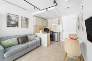 Modern Studio Apartment in JLT - Dubai - 6