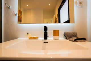 Studio Coconut Sunset with pool - Baie Nettle - 8
