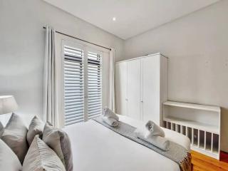 3 bedrooms , sleeps six heart of Cape Town - 5