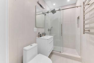 Modern 3Bd Rose Hills Manhattan Terrace Space - 8