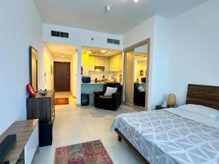 Cozy Studio in JVC - Dubai - 0