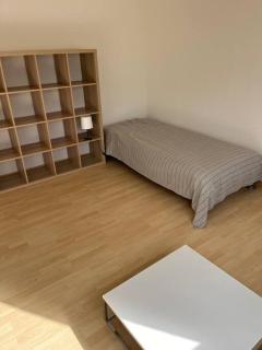 Studio Jan - - 4