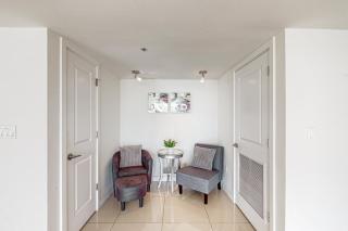 Solare Tower 1202 - 3