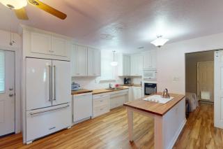Wilshire Dreams - Savannah - 2