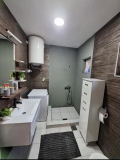 Hazelnut Apartment Novi Sad - Novi Sad - 3
