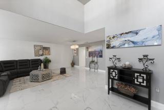 Palm Coast Mansion 10min to Beach Fun Groups - Palm Coast - 8