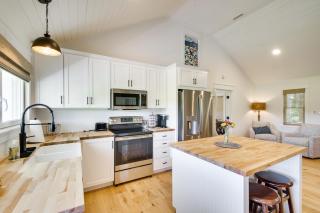 Modern Altavista Farmhouse with Countryside Views - Altavista - 4
