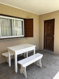 Casa en Mar Del Plata con parque, parrilla y cochera cubierta a dos cuadras del mar - Mar del Plata - 7