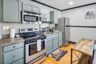 Bright Brevard Home Near Downtown and Trails - Brevard - 9