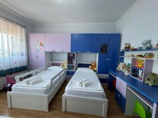 Spacious & Cozy Family Apt near Sanatorium - Tirana - 7