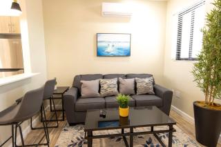 Family-ready Fully Equipped Grand Villa with Pool - Long Bay Hills - 9