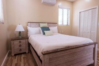 Family-ready Fully Equipped Grand Villa with Pool - Long Bay Hills - 5