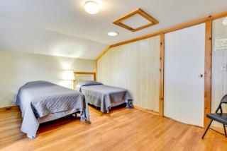 Point Breeze Vacation Rental, Walk to Lake Ontario - Waterport - 1