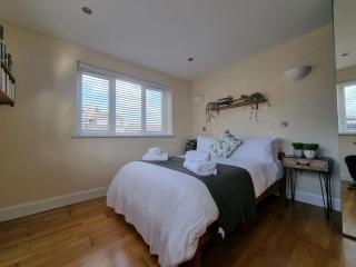 The Amber Passage By Ritual Stays - Garston - 3