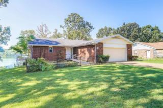 Lakefront Arkansas Escape with Grill, Dock and Kayaks! - 9