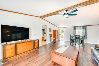 3 Mi to Green River Lake Quiet Farmhouse with Yard - Campbellsville - 6