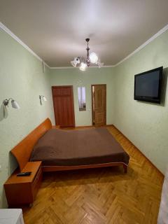 Затишні номери в самому центрі Одеси - Odessa - 6