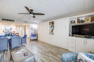 Steps to Beach and Boardwalk Condo in Port Aransas! - 6