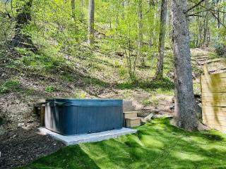 Cozy Cabin - Convenient in the High Country - Boone - 5