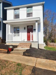 Cute and Cozy 2bed-4 Miles to LU - 7