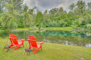 Ambient Manchester Village Apt with Deck and Pond! - Manchester - 8