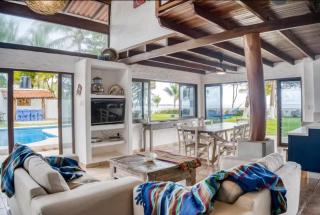 Casa La Palapa, Beachfront Oasis in Tivives! - 6