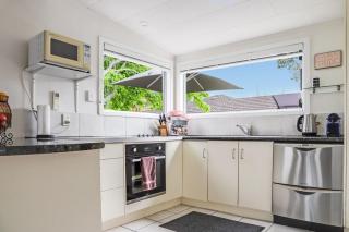 Hosts on the Coast Sun Soaked Family Fun - 1