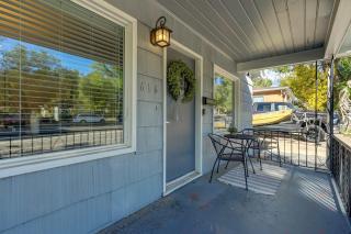 Bonny Adventure Downtown w Hot Tub & Fire Pit - Colorade Springs - 4