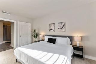 Delta & Salt Palace -Gym -King Bed -Golf Simulator - Salt Lake City - 5