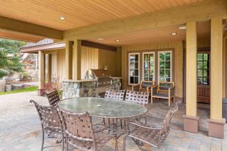 New! Luxurious Timber-Frame Retreat with Hot Tub, Fire Pit, and Gourmet Kitchen - Cle Elum - 7