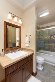 New! Luxurious Timber-Frame Retreat with Hot Tub, Fire Pit, and Gourmet Kitchen - Cle Elum - 5