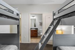 3-Bedroom Getaway! - Davenport - 3
