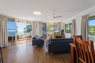 Charlton on The Esplanade - 8