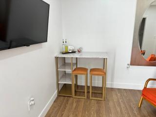 Cozy and Centric Apartment - 6