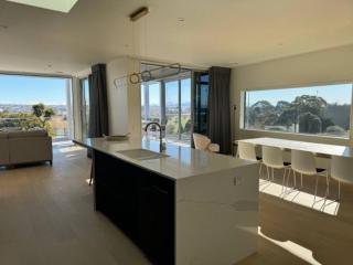 Location and luxury in Timaru - 4