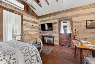 Cozy Augusta Hideaway for 2 - 8