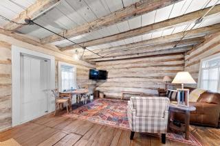 Rustic Augusta Cabin - Augusta - 6