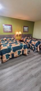 RIVIERa MOTEL - - 3