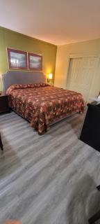 RIVIERa MOTEL - - 1