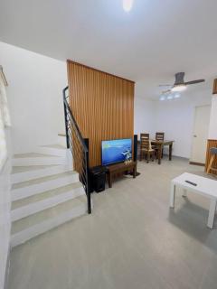 Homestay at Phirst Park Homes Tanza - Tanza - 6