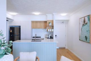 Palm Shore Escape - Elevated Beachfront Living - Gold Coast - 1