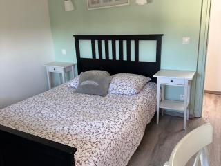 Chambres avec petit déj inclus et table d'hôtes en Berry, près des Châteaux de la Loire - FR-1-591-700 - 8