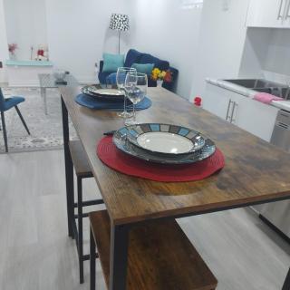 New Two Bedroom Entire Basement Apartment in Angus - Angus - 3