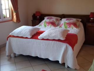 Chambre cosy à la ferme avec terrasse, parking et cuisine d'été - FR-1-590-476 - Bonnée - 2